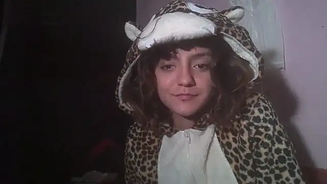Онлайн чат XXX tu_noviesita_uwu