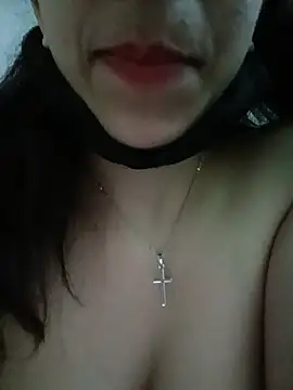 צ'אט XXX בשידור חי של HazelCharm