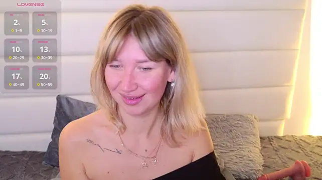 XXX chat uživo modela MilaBott