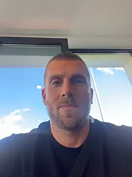 Johnytrain Live XXX Chat
