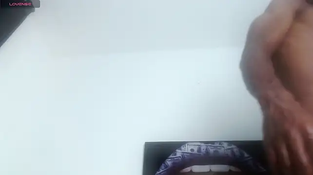 Živý XXX chat drake_brwon_23