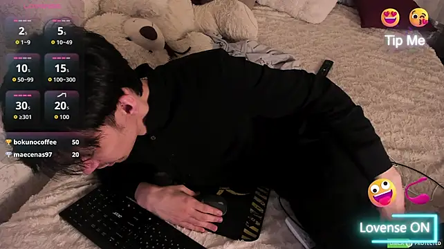 CalvinChapman's Live XXX Chat
