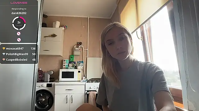 AngelJeni élő XXX-chatje