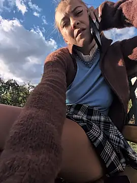 Dirty_girl10 élő XXX-chatje