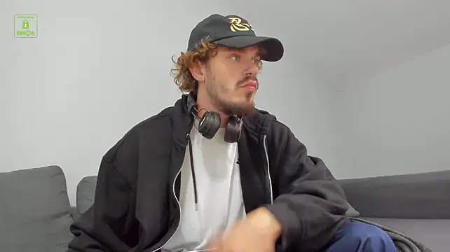 XXX chat uživo modela Perry_Knight