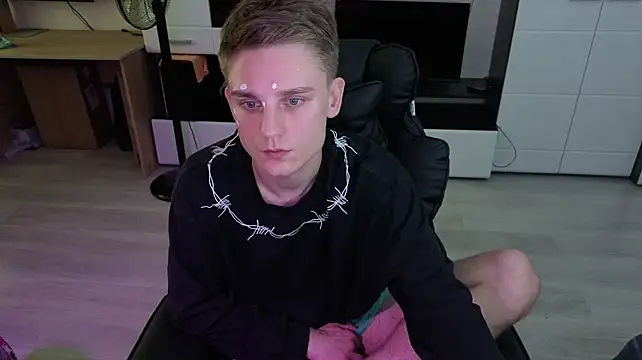 pvlpstvy Chat XXX in diretta