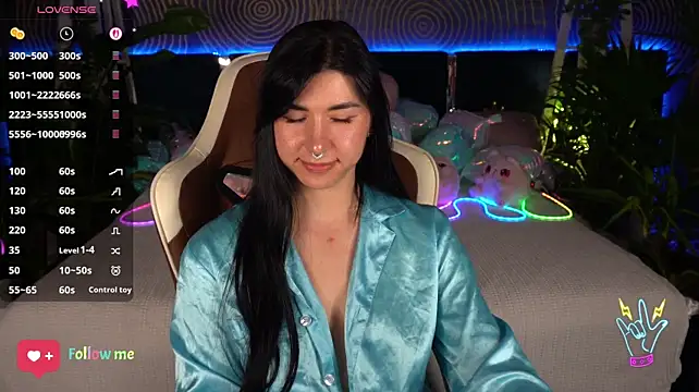EmilyCandyy Adlı Modelin Canlı XXX Sohbeti