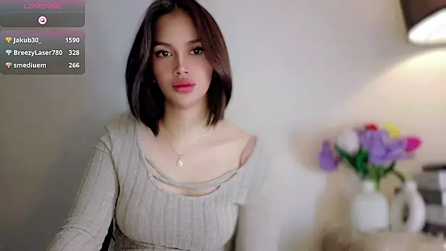 Anna_HollyDoll Adlı Modelin Canlı XXX Sohbeti
