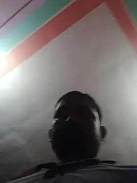 Hero7029's Live XXX Chat