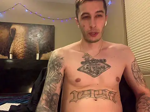 BWCJUICYJOSH's Live XXX Chat