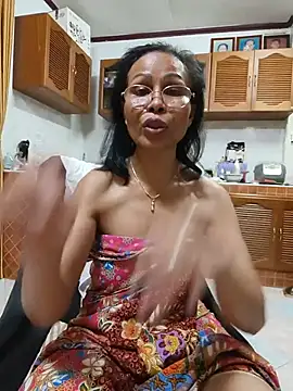 Mama_Eva_1's Live XXX Chat