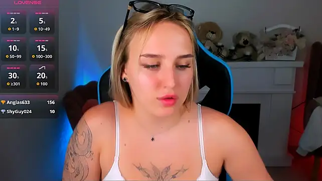 Chat XXX en directo de Kara__Moor