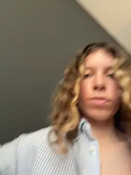 Chat XXX ao vivo de RinaMood
