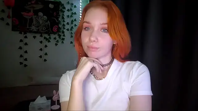 RedAriana's Live XXX Chat
