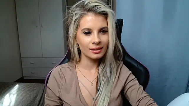 Živý XXX chat KristineGlow
