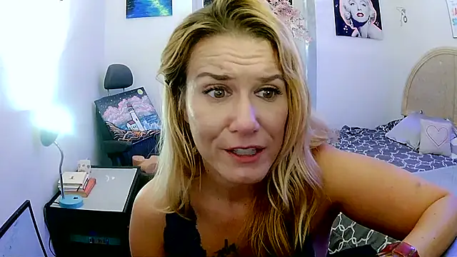 RhondaRump's Live XXX Chat