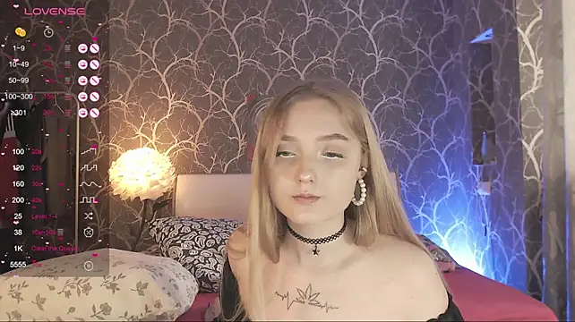 MiaMiaMeow Adlı Modelin Canlı XXX Sohbeti