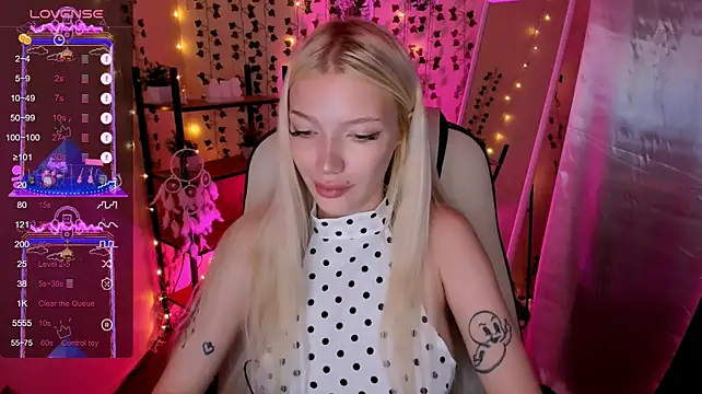 AnyaTaylor_ XXX чат на живо