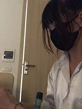 Writhing_First Live XXX-Chat