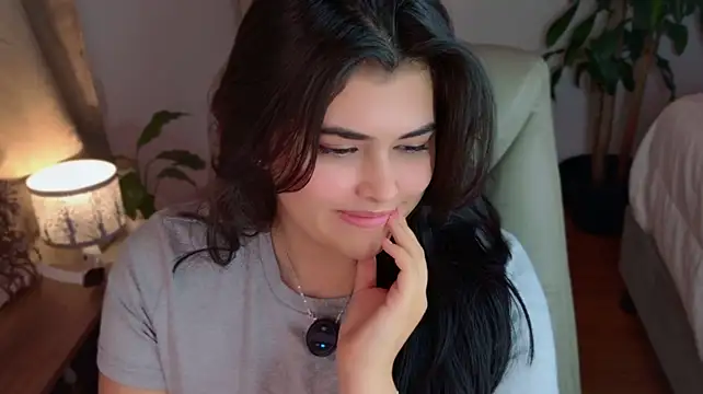 دردشة Nannicutee الجنسية المباشرة