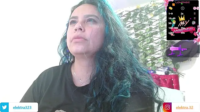 elektra_32's Live XXX Chat