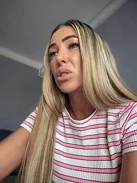 RaquelleDevon Adlı Modelin Canlı XXX Sohbeti