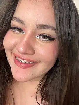 SummerLuna 라이브 XXX 채팅