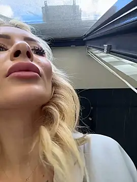 دردشة AngieShae الجنسية المباشرة