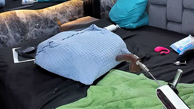 Couple_Gold69 élő XXX-chatje