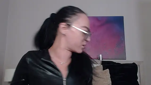 IzabelllNoir's Live XXX Chat
