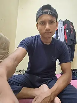 Chat +18 de Indiandaddy11 ao vivo