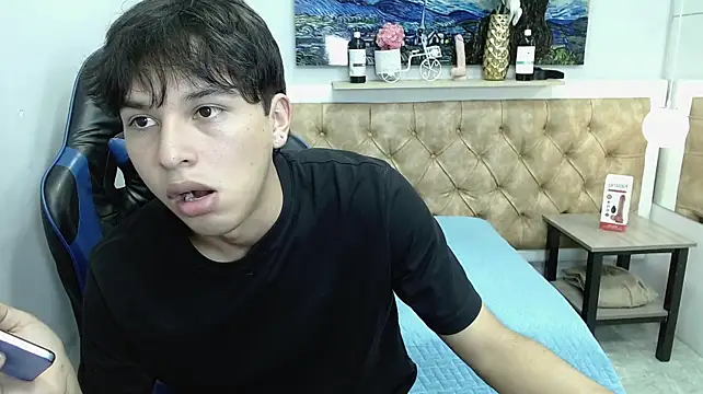 StiwenTwink live XXX chat