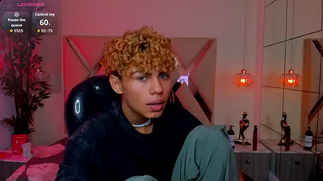 دردشة Anyelo_Twink الجنسية المباشرة