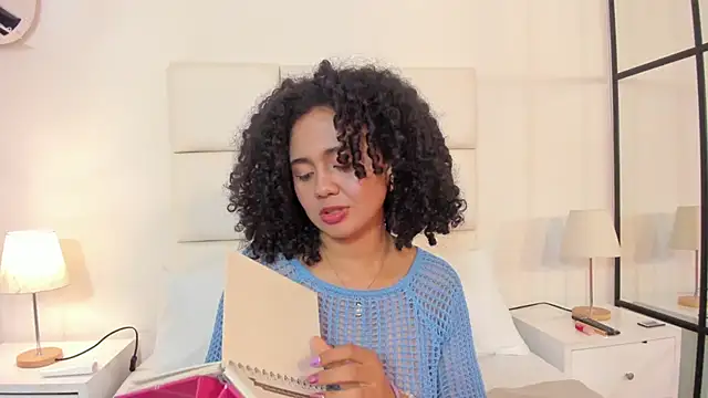 Kiraspell Chat XXX live