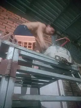 Chat XXX Live traiwe06