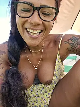 Chat XXX en directo de AllanaSquirt