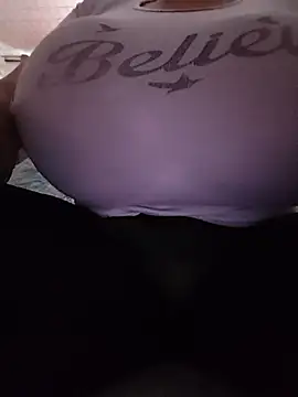 Chat +18 de AlexxiaaMat ao vivo
