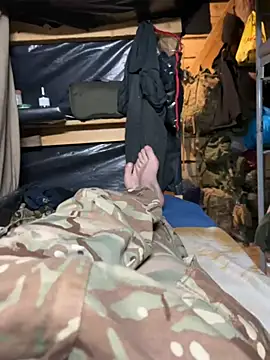 Pokazy przed kamerką – Arthur_military