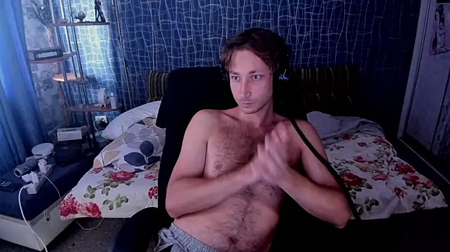 CuteBoy228のライブXXXチャット