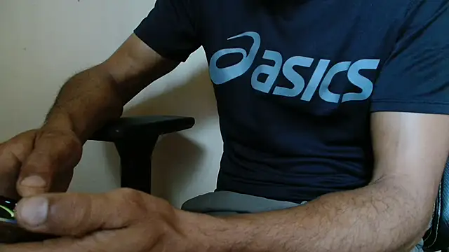 MASTERARABICAjustforSLAVE élő XXX-chatje