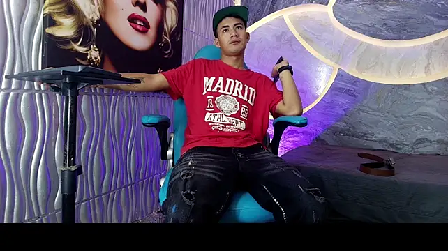 XXX chat uživo modela NIO_KLOUDS_