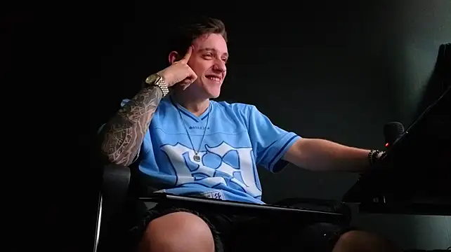 Živý XXX chat FelixStarkk