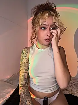 Joyce-fire Adlı Modelin Canlı XXX Sohbeti