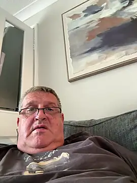 Daddystrokes4u Adlı Modelin Canlı XXX Sohbeti