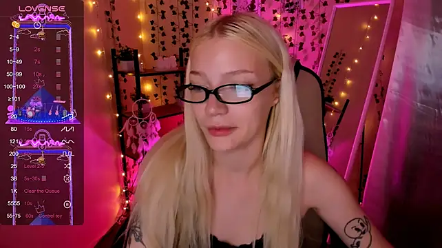 AnyaTaylor_ Chat XXX in diretta