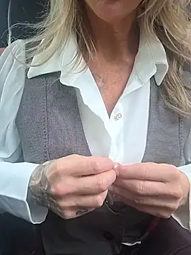 Miss_lateforclass: απευθείας συνομιλία ΧΧΧ
