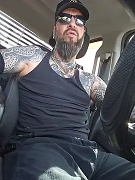 Beardedtattood Live XXX-chat