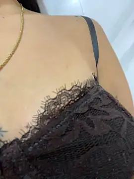 Julieth_ec_ Live XXX-Chat