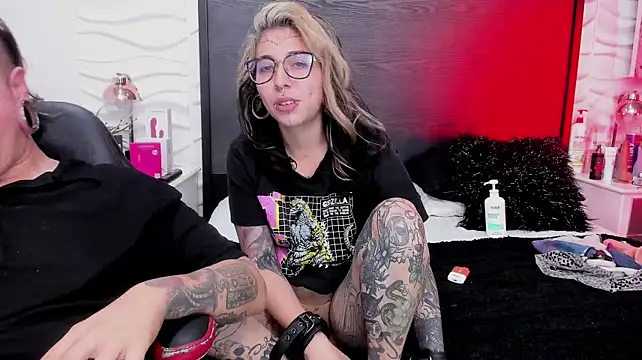 Czat XXX na żywo – inkedsinners_
