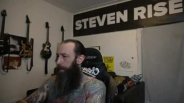 צ'אט XXX בשידור חי של StevenRiseNYC